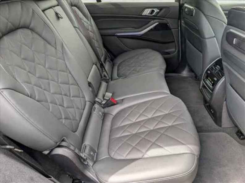 2026 BMW X7 40i - Photo 22