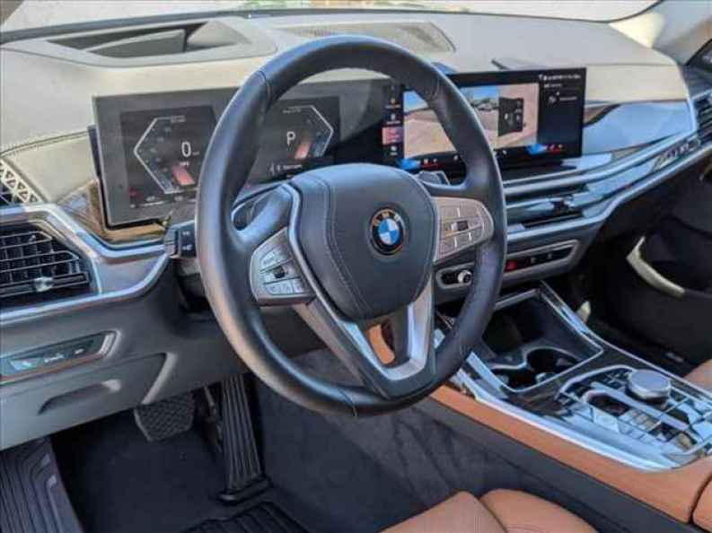 2026 BMW X7 40i - Photo 10