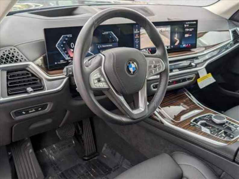 2026 BMW X7 40i - Photo 10