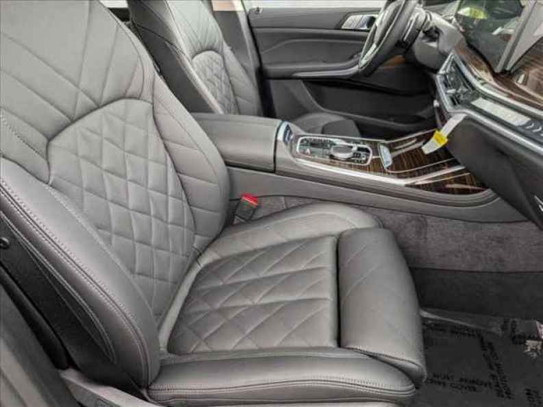 2026 BMW X7 40i - Photo 24