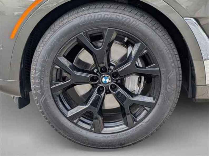 2026 BMW X7 40i - Photo 27