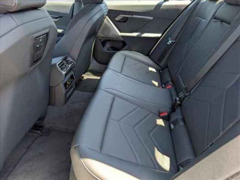 2026 BMW i5 40 - Photo 20