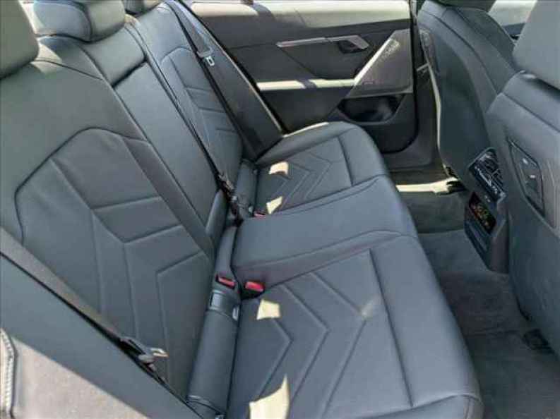 2026 BMW i5 40 - Photo 21