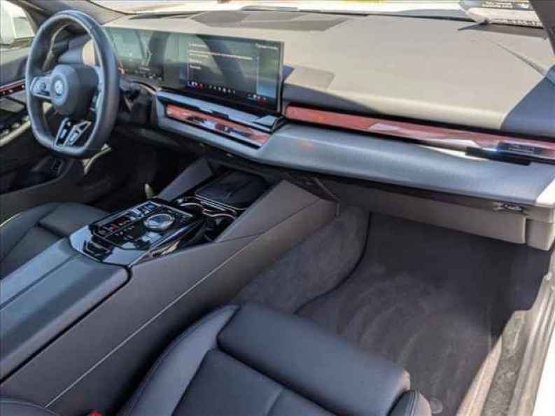 2026 BMW i5 40 - Photo 23