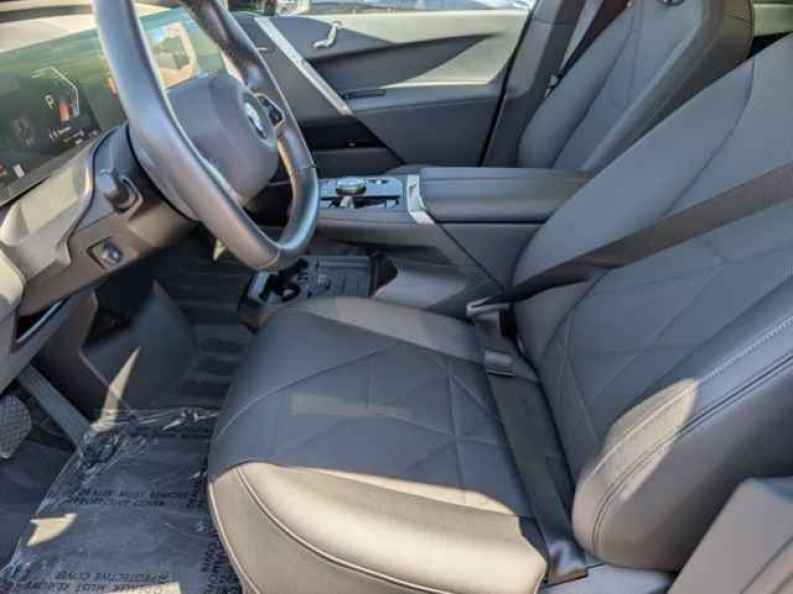 2026 BMW iX 60 - Photo 17