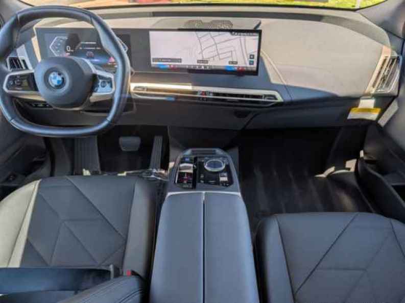 2026 BMW iX 60 - Photo 19