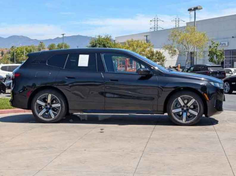 2026 BMW iX 60 - Photo 4