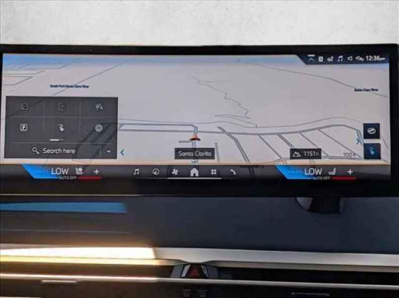 2026 BMW iX 60 - Photo 13