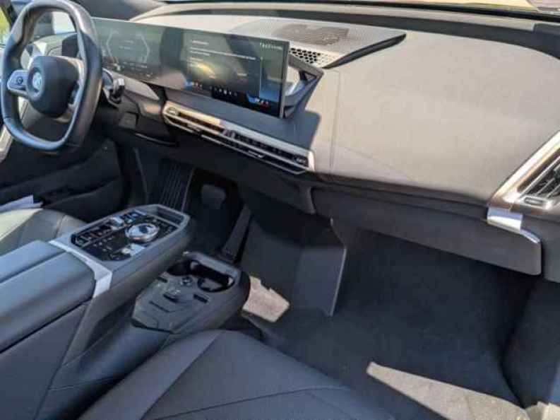 2026 BMW iX 60 - Photo 24