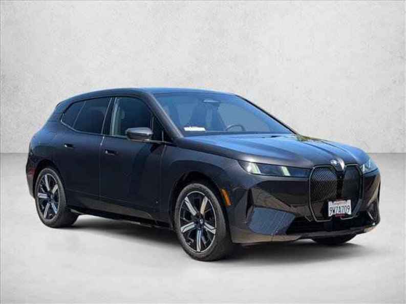 2026 BMW iX 60 - Photo 3
