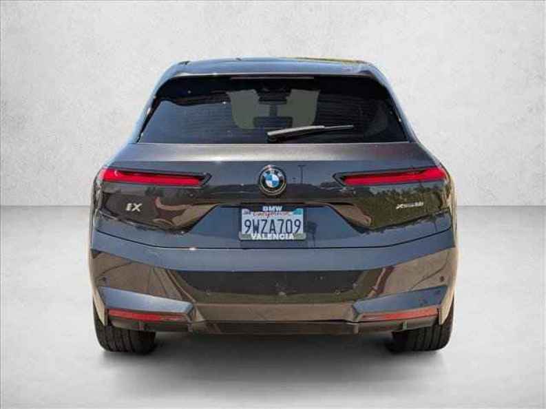 2026 BMW iX 60 - Photo 7