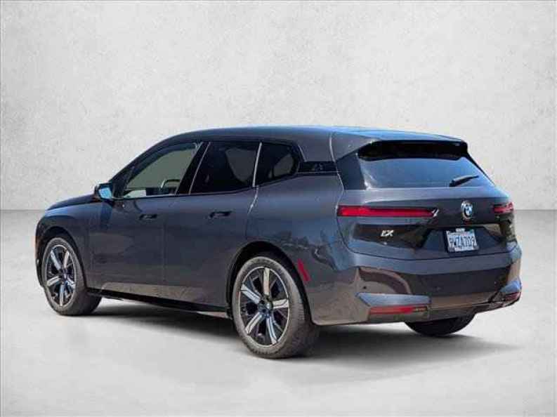 2026 BMW iX 60 - Photo 8
