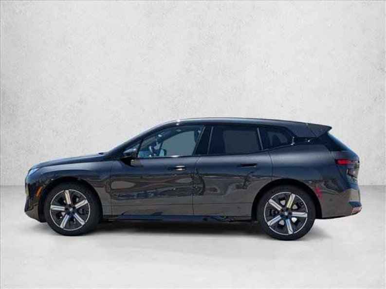 2026 BMW iX 60 - Photo 9
