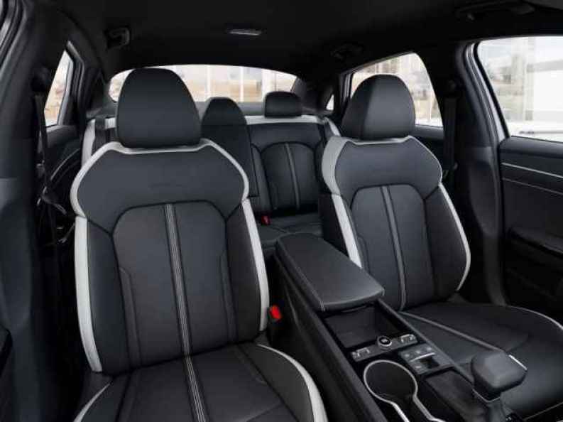 2026 Kia K5 GT-Line - Photo 16