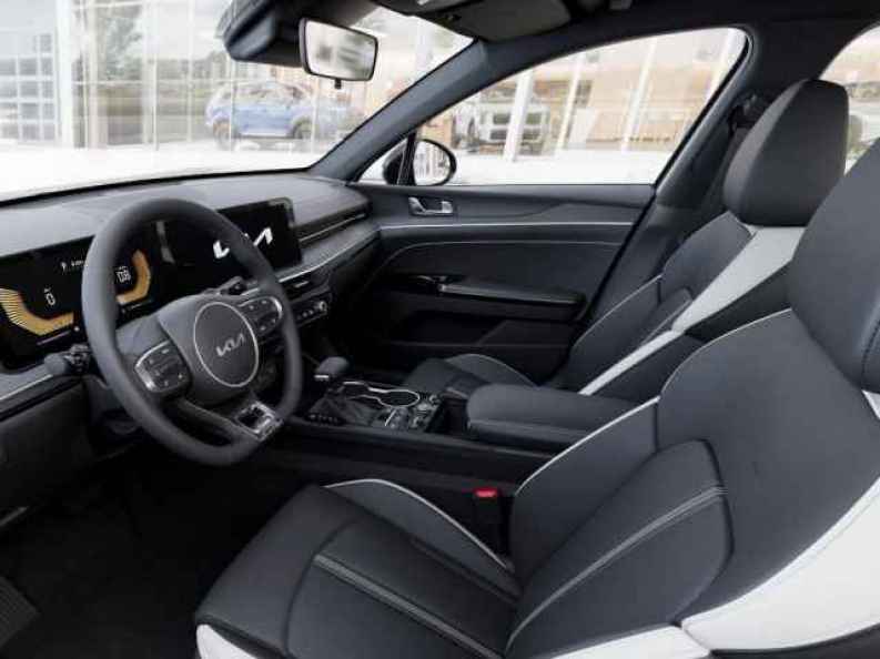 2026 Kia K5 GT-Line - Photo 18