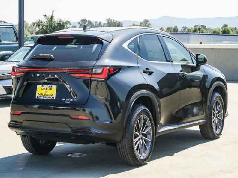 2026 Lexus NX 350h Premium - Photo 10