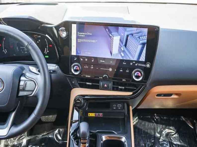 2026 Lexus NX 350h Premium - Photo 24