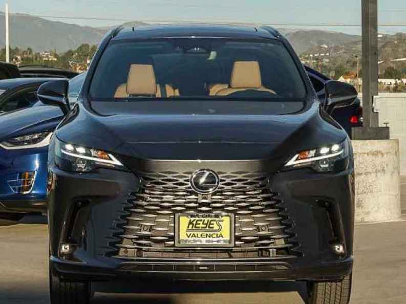 2026 Lexus RX PHEV 450h+ - Photo 11