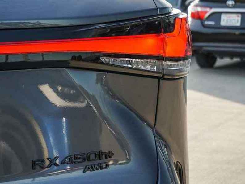 2026 Lexus RX PHEV 450h+ - Photo 19