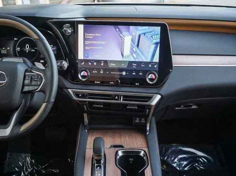 2026 Lexus RX PHEV 450h+ - Photo 25