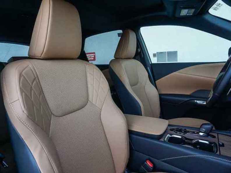 2026 Lexus RX PHEV 450h+ - Photo 28