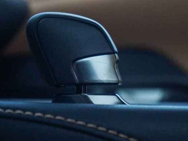 2026 Lexus RX PHEV 450h+ - Photo 31