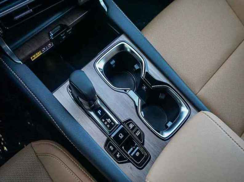 2026 Lexus RX PHEV 450h+ - Photo 36