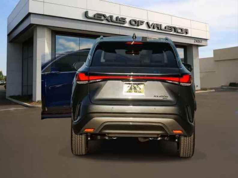 2026 Lexus RX PHEV 450h+ - Photo 6