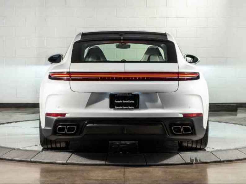 2026 Porsche Panamera Turbo E-Hybrid - Photo 10