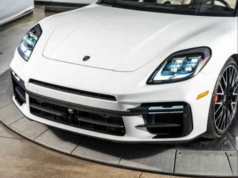 2026 Porsche Panamera Turbo E-Hybrid - Photo 11