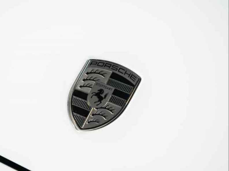 2026 Porsche Panamera Turbo E-Hybrid - Photo 13