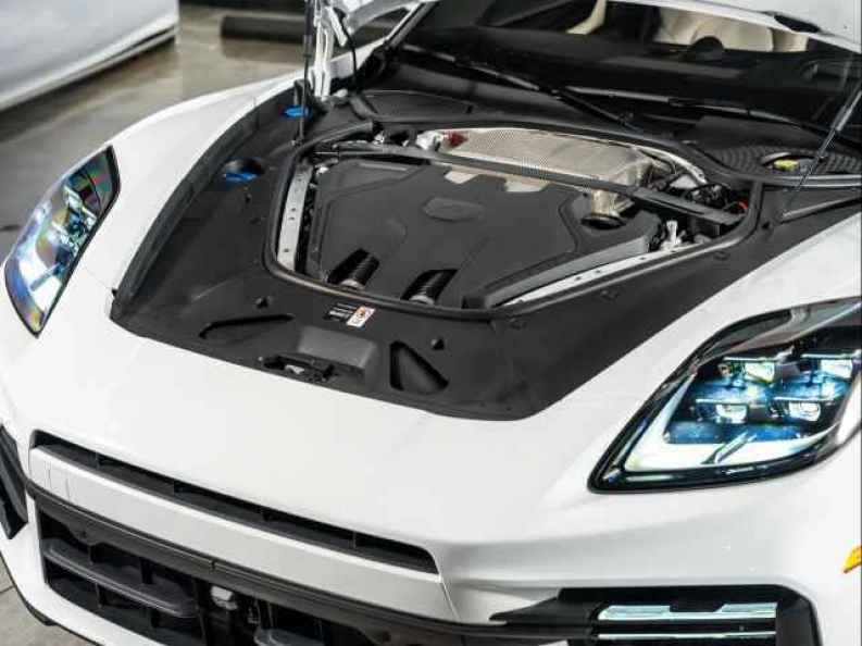 2026 Porsche Panamera Turbo E-Hybrid - Photo 14
