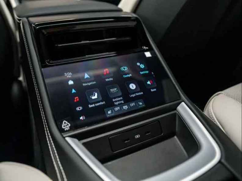 2026 Porsche Panamera Turbo E-Hybrid - Photo 30