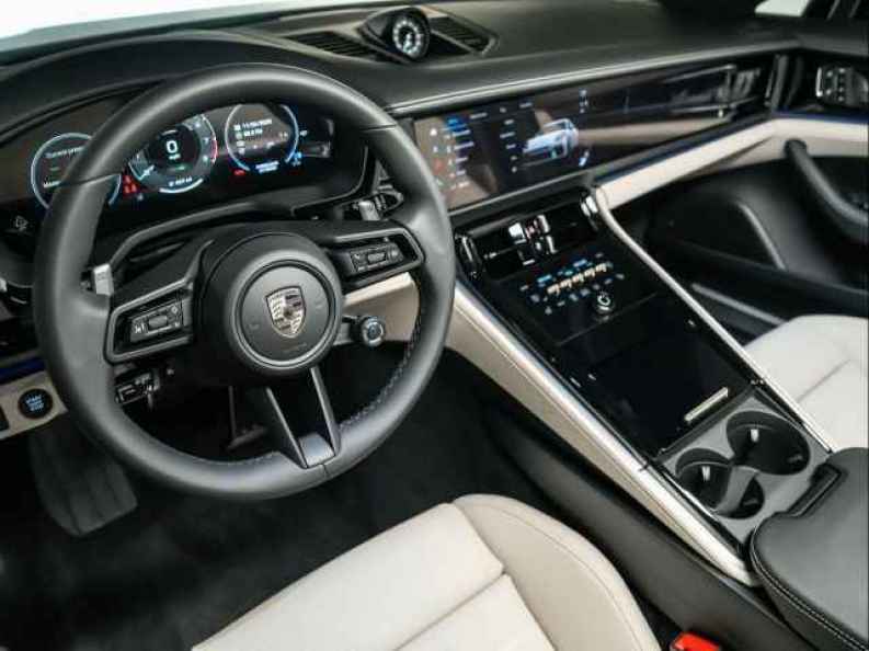 2026 Porsche Panamera Turbo E-Hybrid - Photo 4