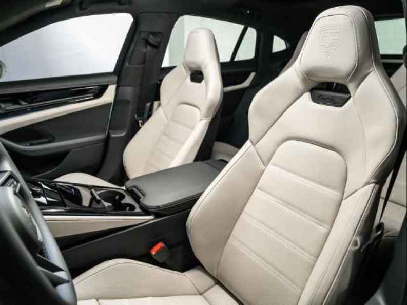 2026 Porsche Panamera Turbo E-Hybrid - Photo 5