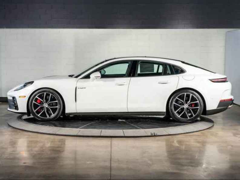 2026 Porsche Panamera S - Photo 2