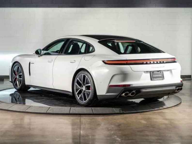 2026 Porsche Panamera S - Photo 3
