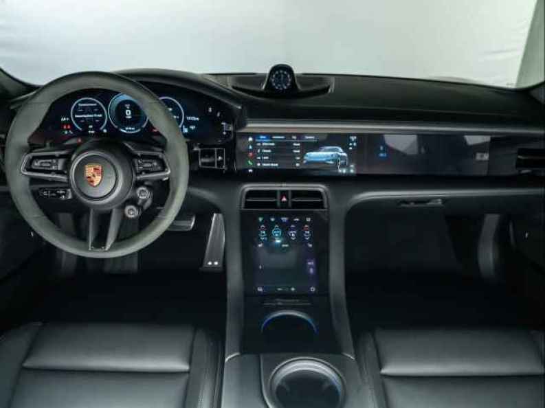 2026 Porsche Taycan GTS - Photo 16