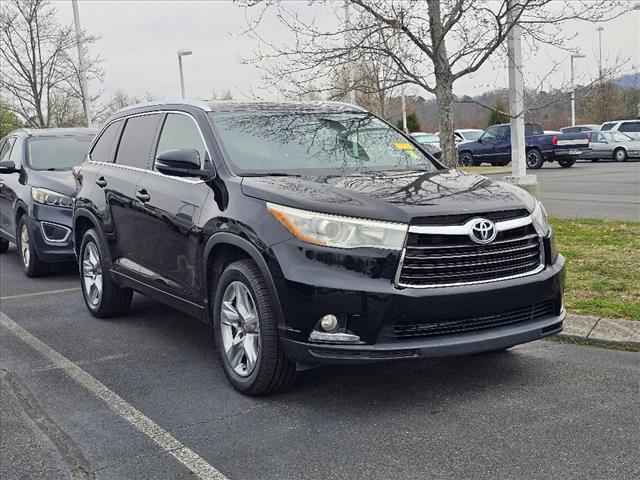 2017 Toyota RAV4 LE 4-door SUV, 250296B, Photo 1