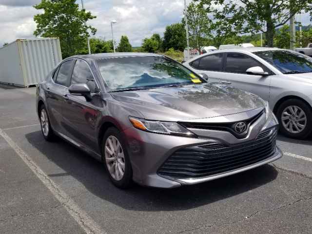 2020 Toyota Camry SE 4-door Sedan, P11606A, Photo 1