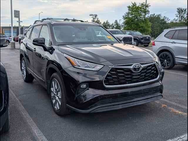 2021 Toyota RAV4 Hybrid AWD XLE 4-door SUV, D250634B, Photo 1