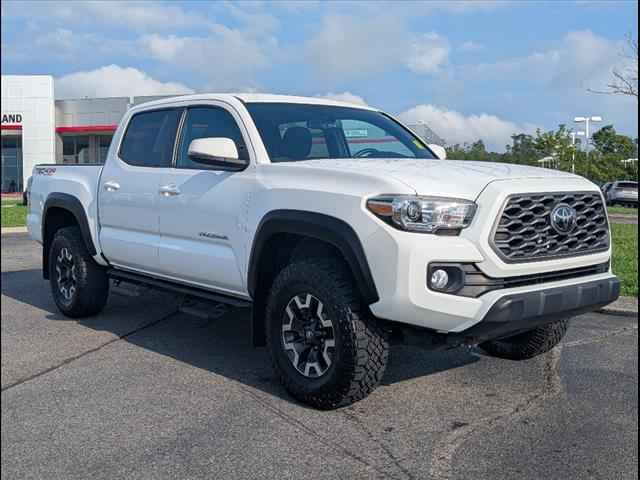 2018 Chevrolet Silverado 1500 4x2 LT 4-door Crew Cab 6.5 ft. SB, P11623C, Photo 1