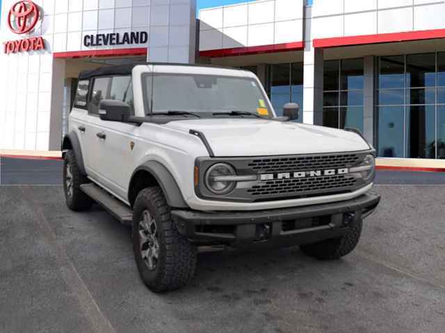 2022 Volvo XC60 B5 Inscription 4-door SUV, 260246A, Photo 1