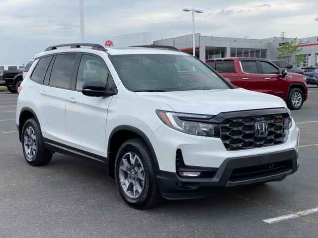 2022 Honda Pilot AWD Touring 4-door SUV w/Rear Captains Chairs, B060715, Photo 1