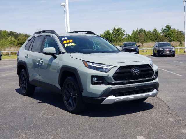 2022 Toyota Corolla Cross AWD XLE 4-door Crossover, B011747, Photo 1