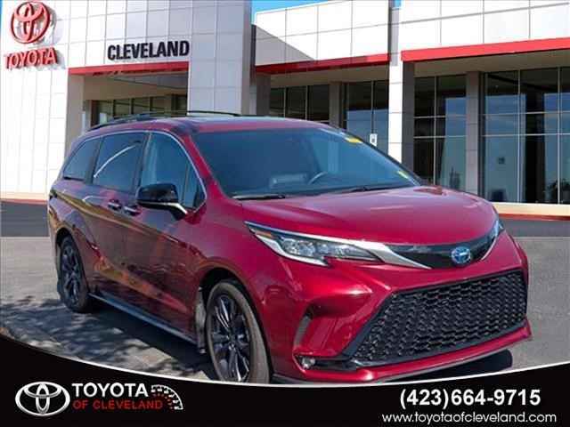 2025 Toyota Sienna AWD Limited 7-Passenger 4-door Mini-Van, 260561A, Photo 1