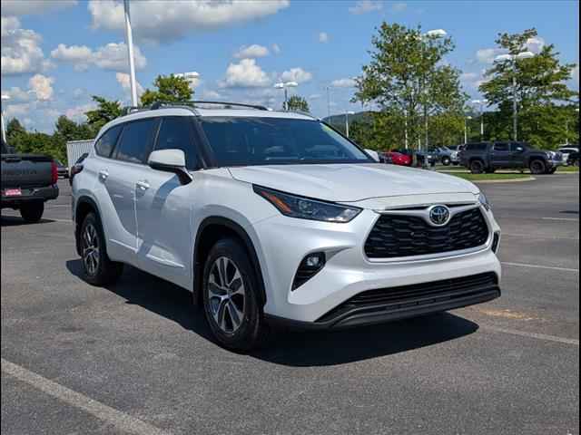 2023 Toyota Highlander AWD XLE 4-door SUV, B044121, Photo 1