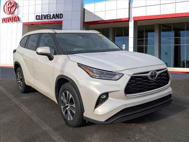 2023 Toyota RAV4 XLE 4-door SUV, B249345, Photo 1