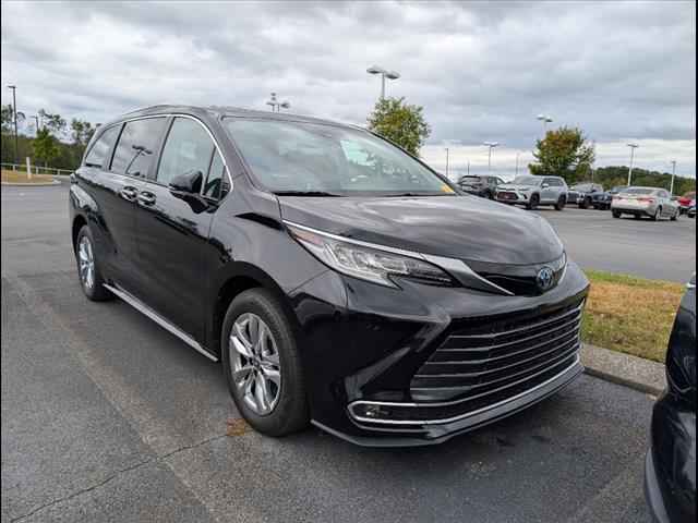 2025 Toyota Sienna XSE AWD 7-Passenger, SS41C702*O, Photo 1