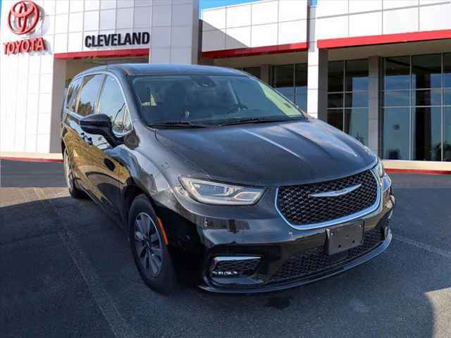 2026 Toyota Sienna AWD Woodland Edition 7-Passenger 4-door Mini-Van, 260161, Photo 1